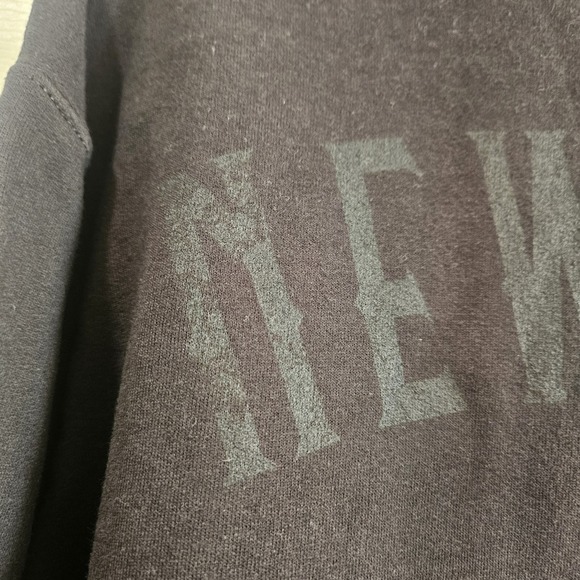 Port & Co New York Distressed-look Black Hoodie - Size XL - NWOT - Picture 4 of 11